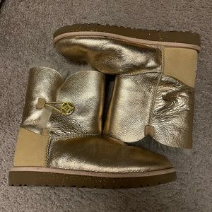 Uggs: Bailey Button II Boot- Gold